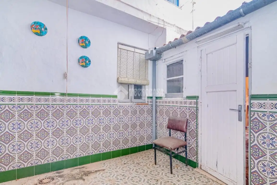 Vista exterior de Casa adosada en venta en Lucena con Terraza