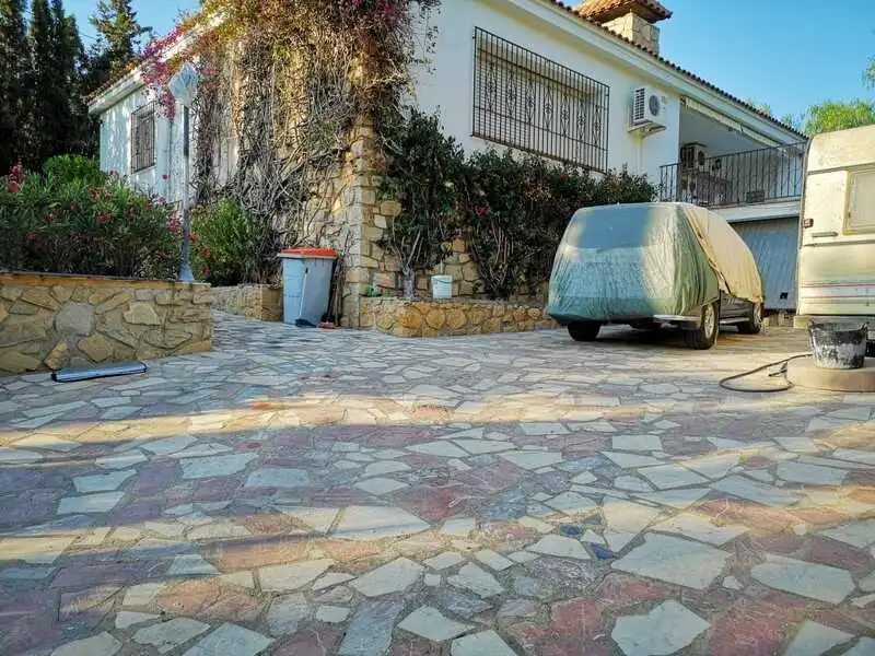Chalet con jardín en venta en Urbanizaciones, imagen 3