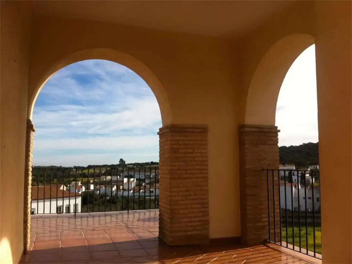 Vista exterior de Local en venta en Castilblanco de los Arroyos con Aire acondicionado, Parquet y Amueblado
