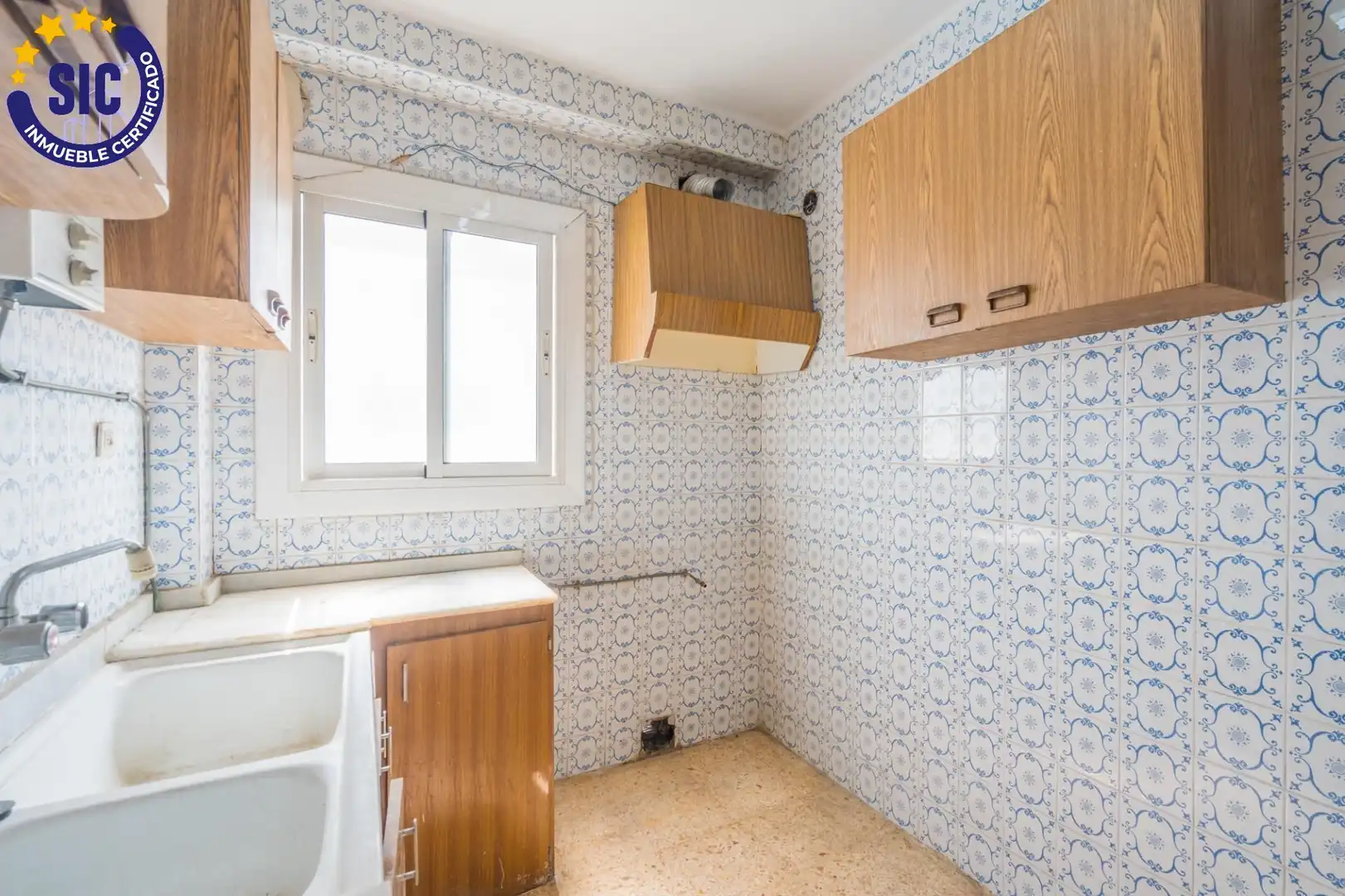 Küche von Wohnung zum Verkauf in Xirivella mit Balkon
