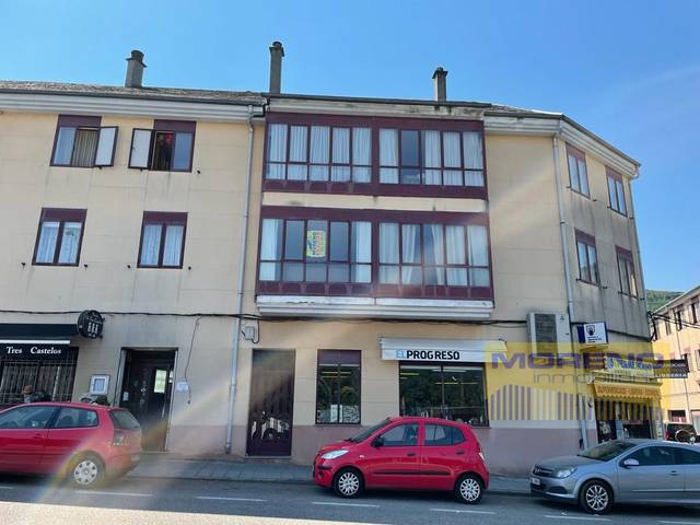 Piso en Venta en Triacastela