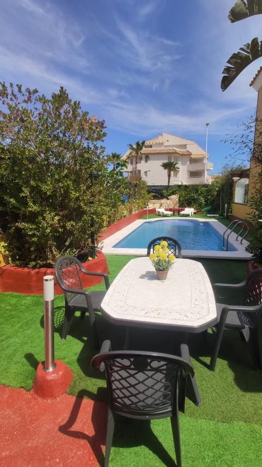 Swimming pool of House or chalet for sale in Torreblanca  with Air Conditioner, Private garden and Swimming Pool