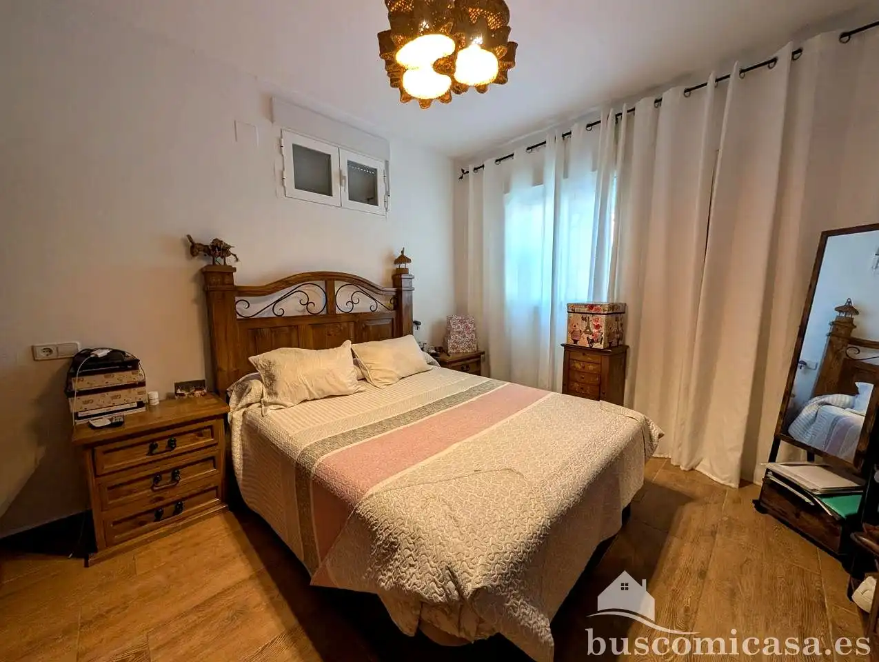 Dormitori de Finca rústica en venda en Linares amb Aire condicionat, Jardí privat i Terrassa