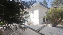 House or chalet for sale in Calle Flor de las Catalpas, Mojadillas - Parque de las Infantas - El Paraiso, Valdemorillo, imagen 2