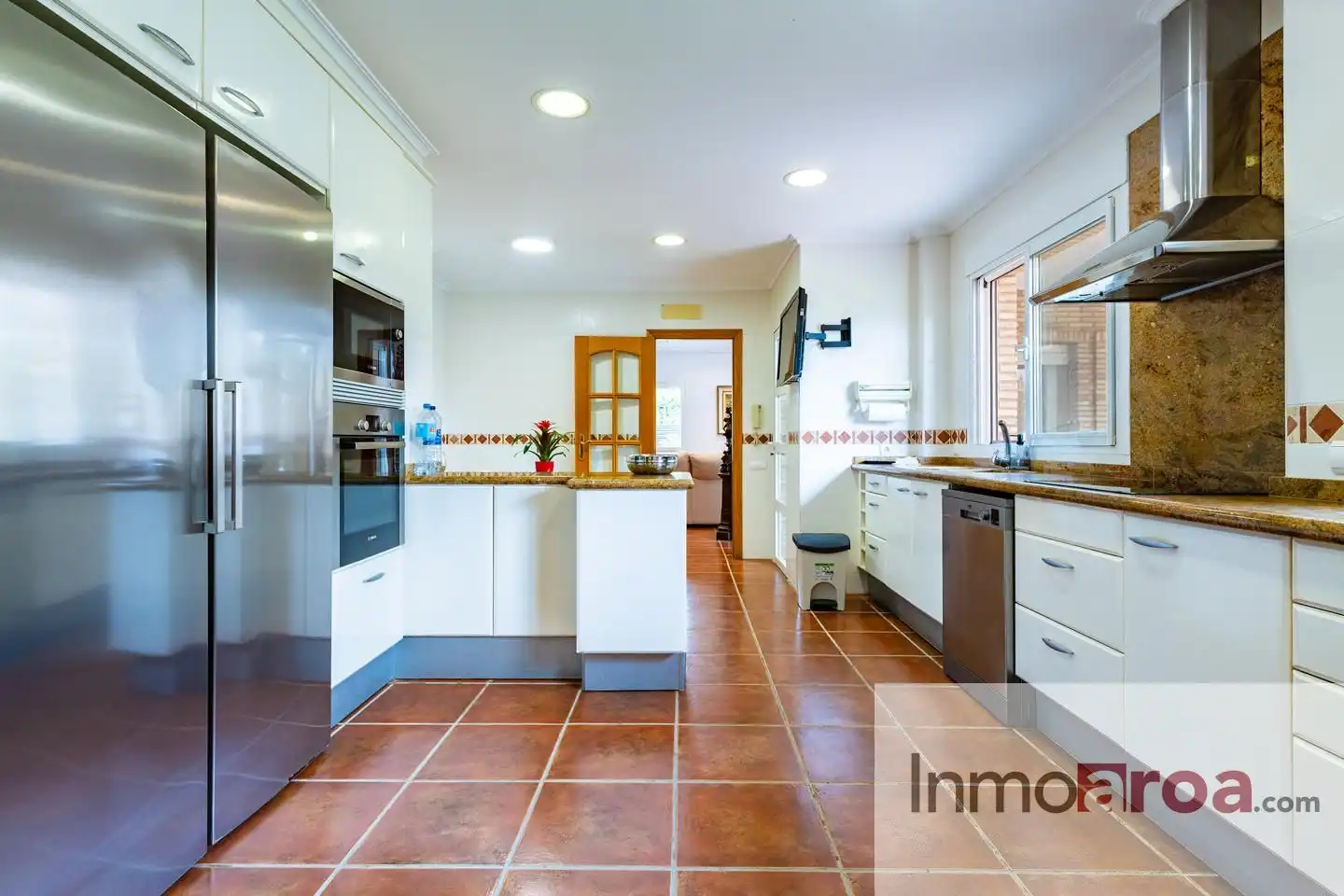 Cocina de Casa o chalet en venta en Paterna con Jardín privado, Terraza y Piscina