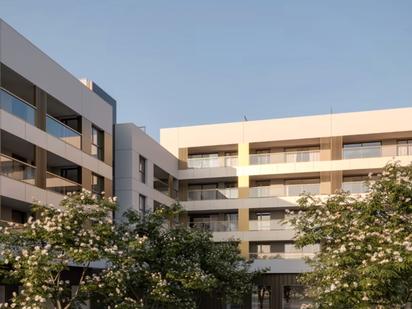 Vista exterior de Pis en venda en  Zaragoza Capital amb Traster i Piscina comunitària