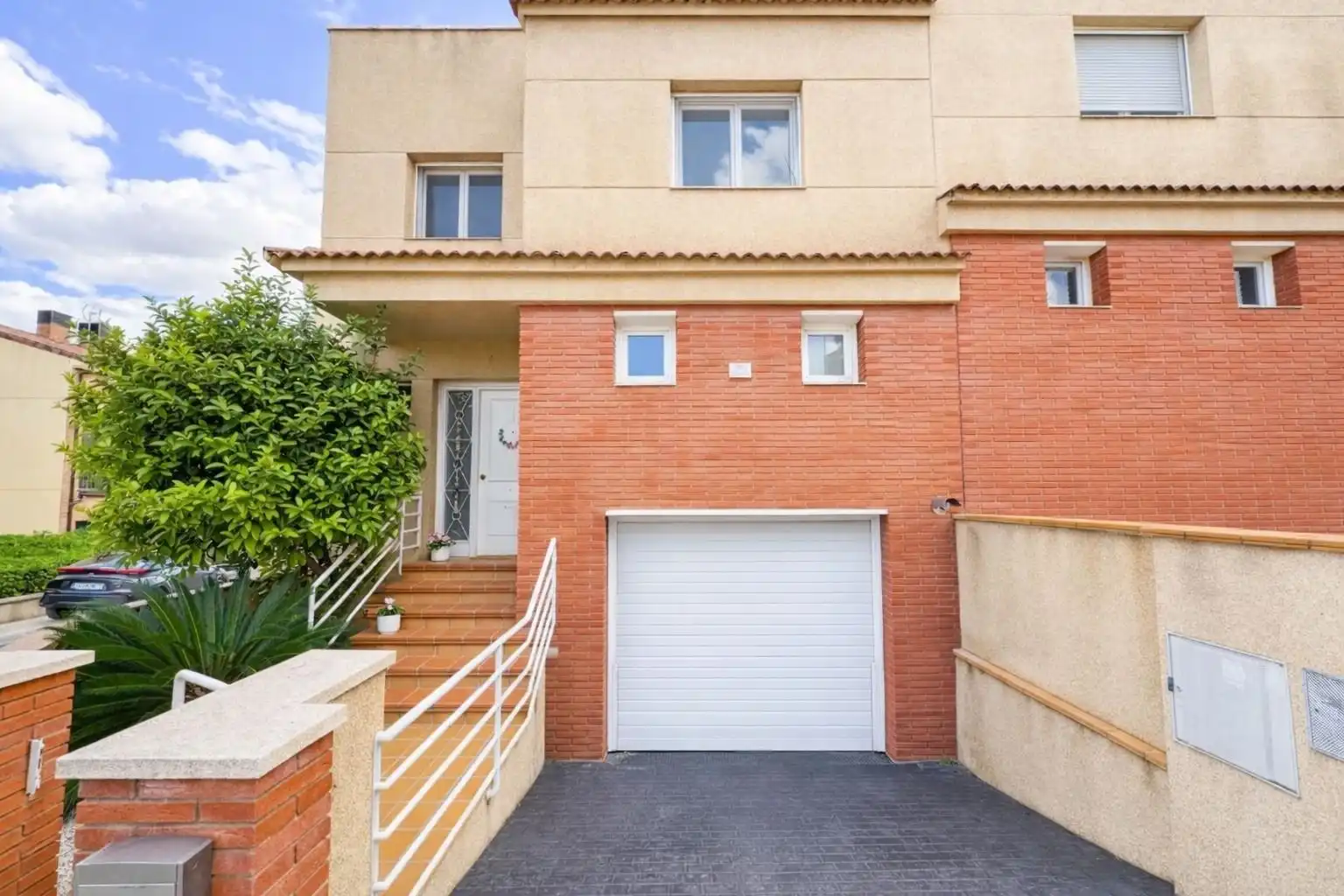 Exterior view of Houses for sale in Valls  with Air Conditioner, Heating and Terrace