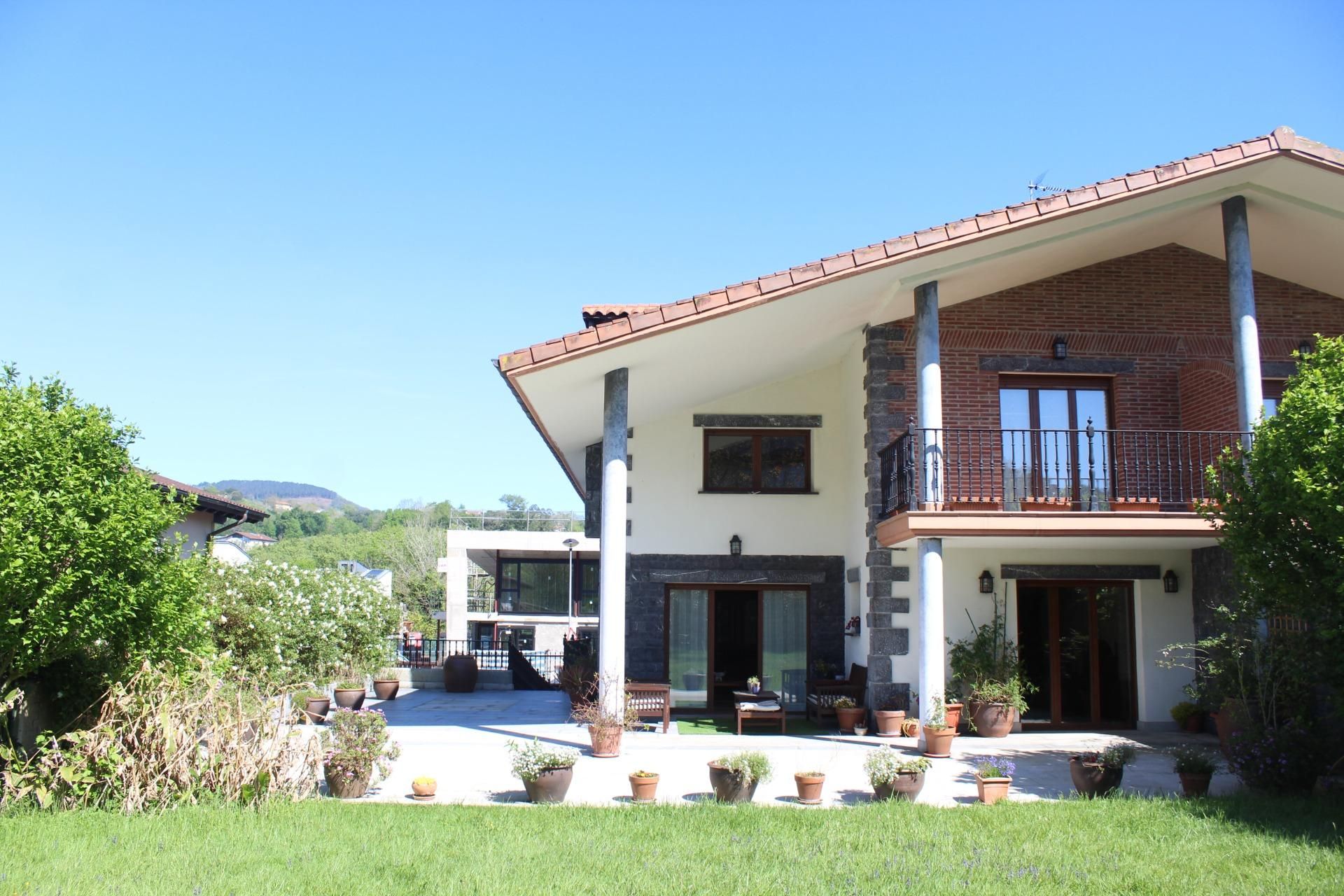 Single-family semi-detached for sale in Calle Araundi, Añorga - Zubieta
