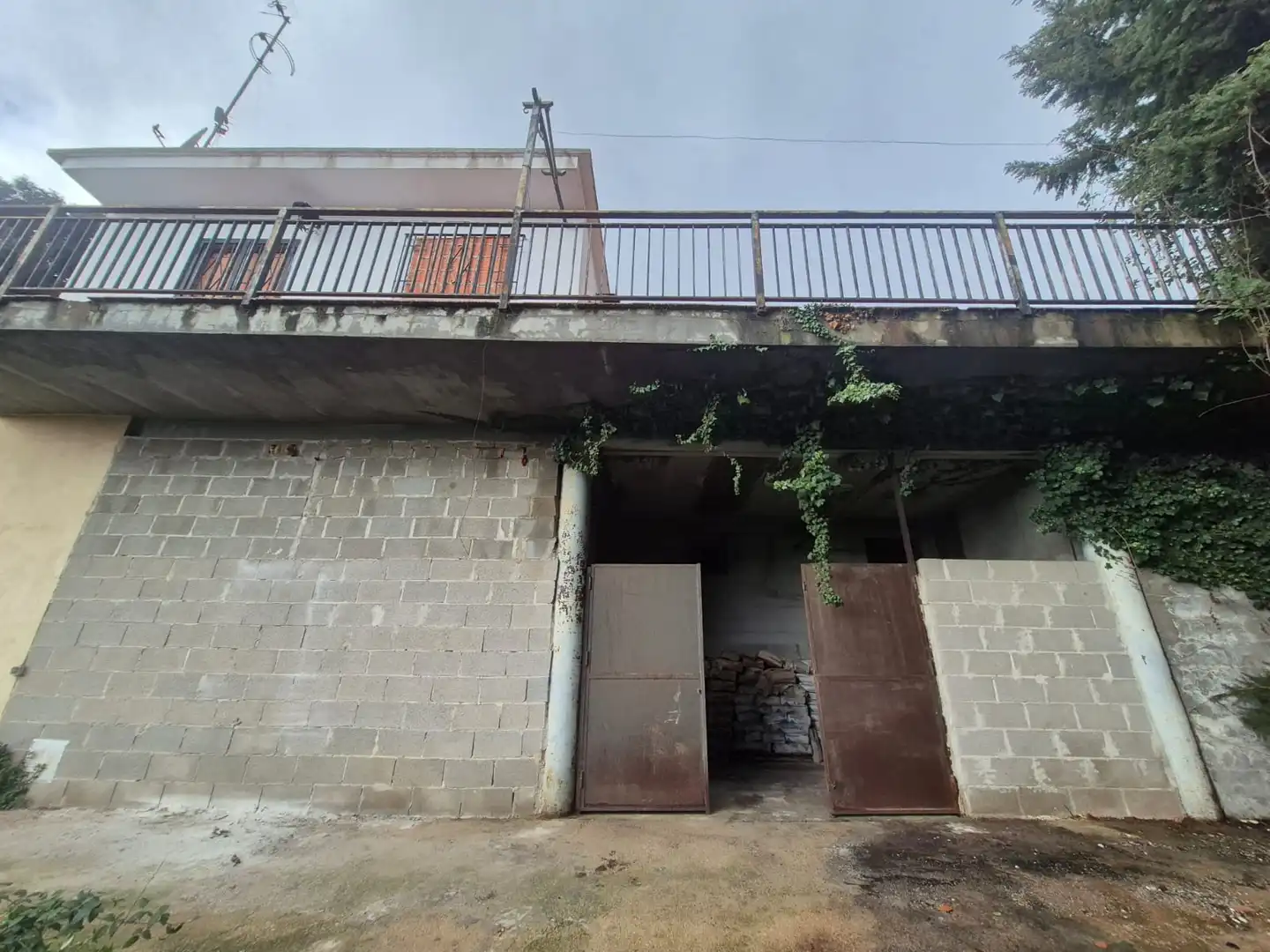 Außenansicht von Haus oder Chalet zum Verkauf in Sant Cebrià de Vallalta mit Privatgarten