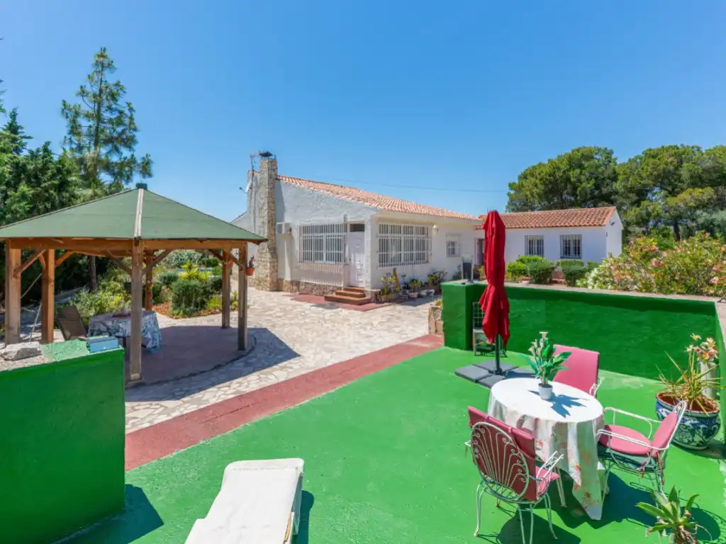 Vista exterior de Casa o xalet en venda en San Vicente del Raspeig / Sant Vicent del Raspeig amb Piscina