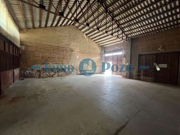 Nave industrielle à vendre à Almendralejo
