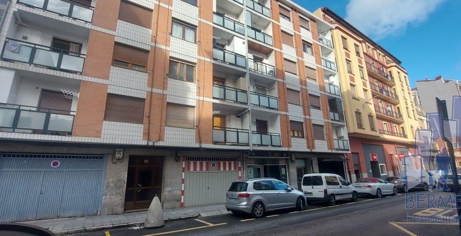 Photo 1 of Flat for sale in Askatasun Hiribidea, Bermeo, Bizkaia