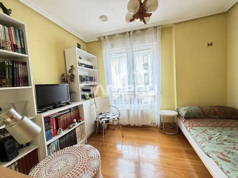 Schlafzimmer von Wohnung zum Verkauf in Aramaio mit Heizung, Abstellraum und Balkon