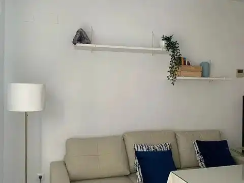 Sala d'estar de Pis de lloguer en  Sevilla Capital amb Aire condicionat