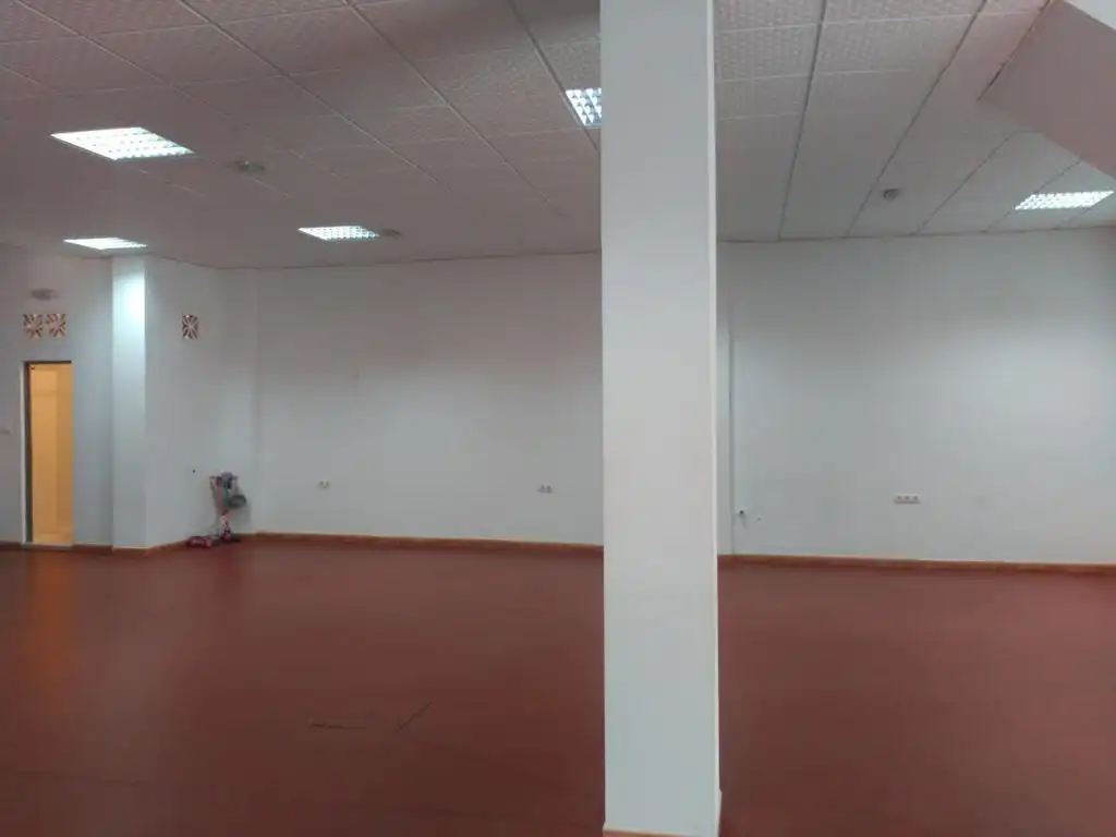 Local comercial en venda a Los Barrios, imagen 3