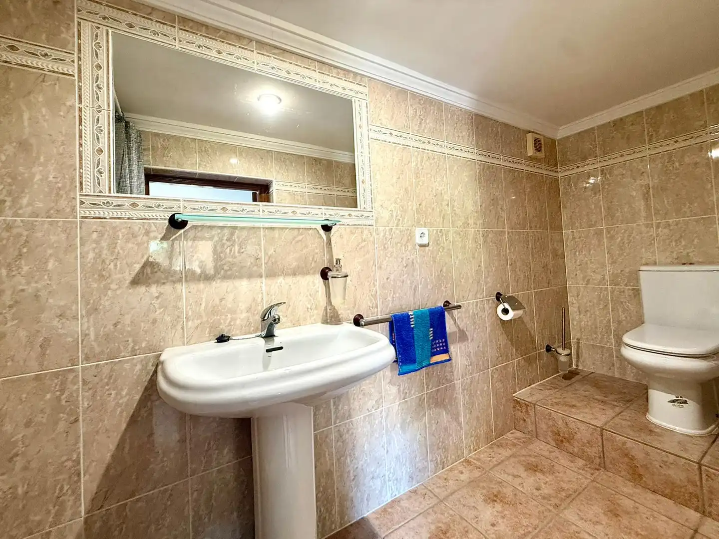 Badezimmer von Haus oder Chalet zum Verkauf in Pedreguer mit Klimaanlage, Heizung und Privatgarten