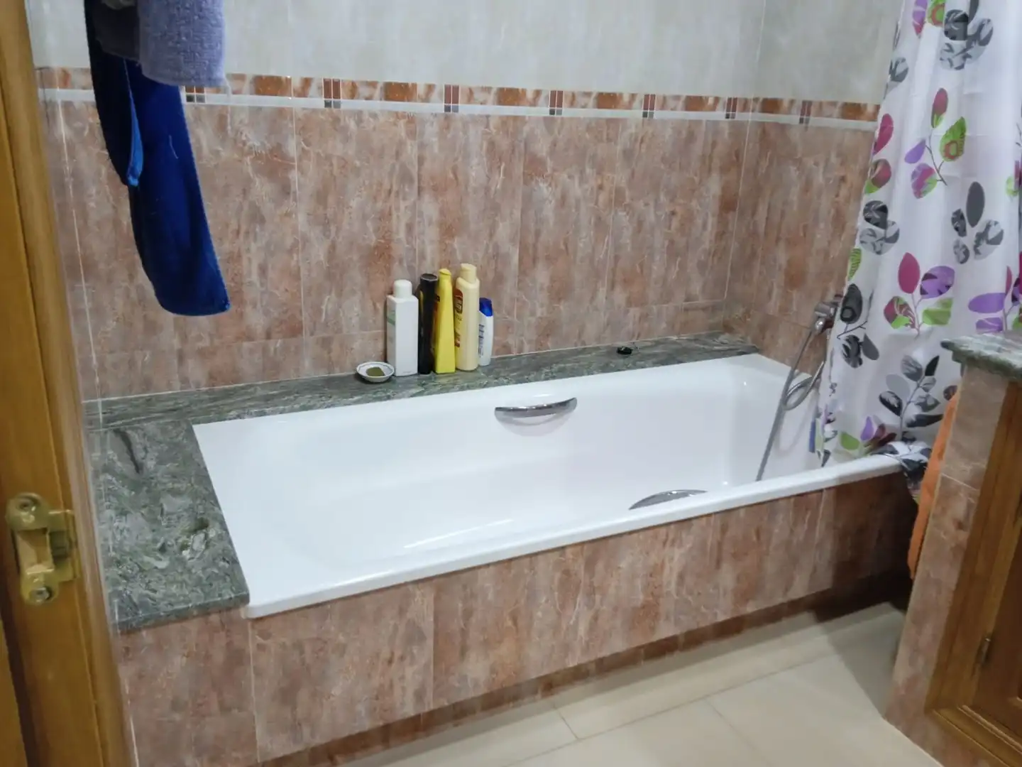 Baño de Casa o chalet en venta en Cuevas del Becerro con Aire acondicionado, Calefacción y Jardín privado