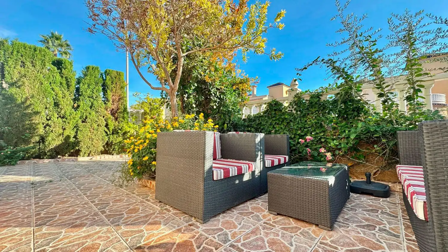 Jardí de Casa adosada en venda en Orihuela amb Jardí privat, Terrassa i Piscina comunitària