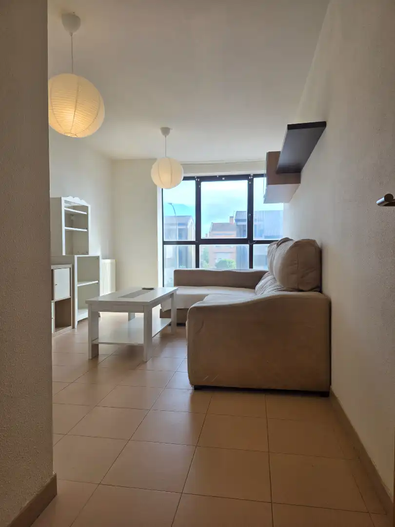 Sala de estar de Piso de alquiler en Madrid con Aire acondicionado, Calefacción y Trastero