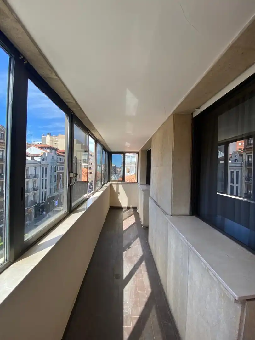 Terrassa de Pis en venda en León Capital  amb Calefacció i Terrassa