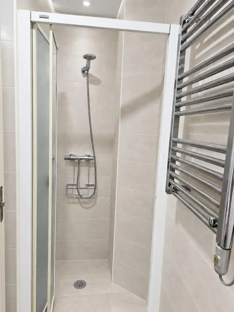 Bathroom of Flat for sale in Ciudad Lineal