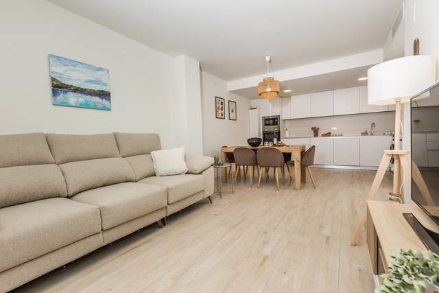 Apartamento en Alquiler en Cr Cabo De La Nao Pla, 4 en Centro ciudad