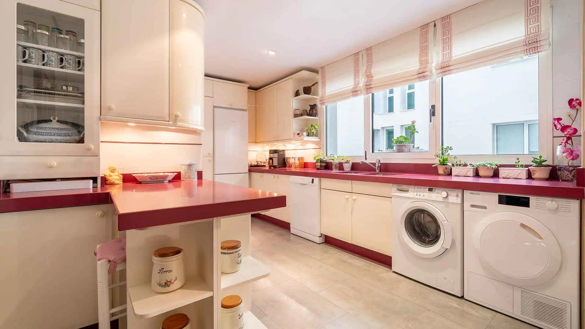 Cocina de Apartamento en venta en Marbella con Aire acondicionado, Terraza y Trastero