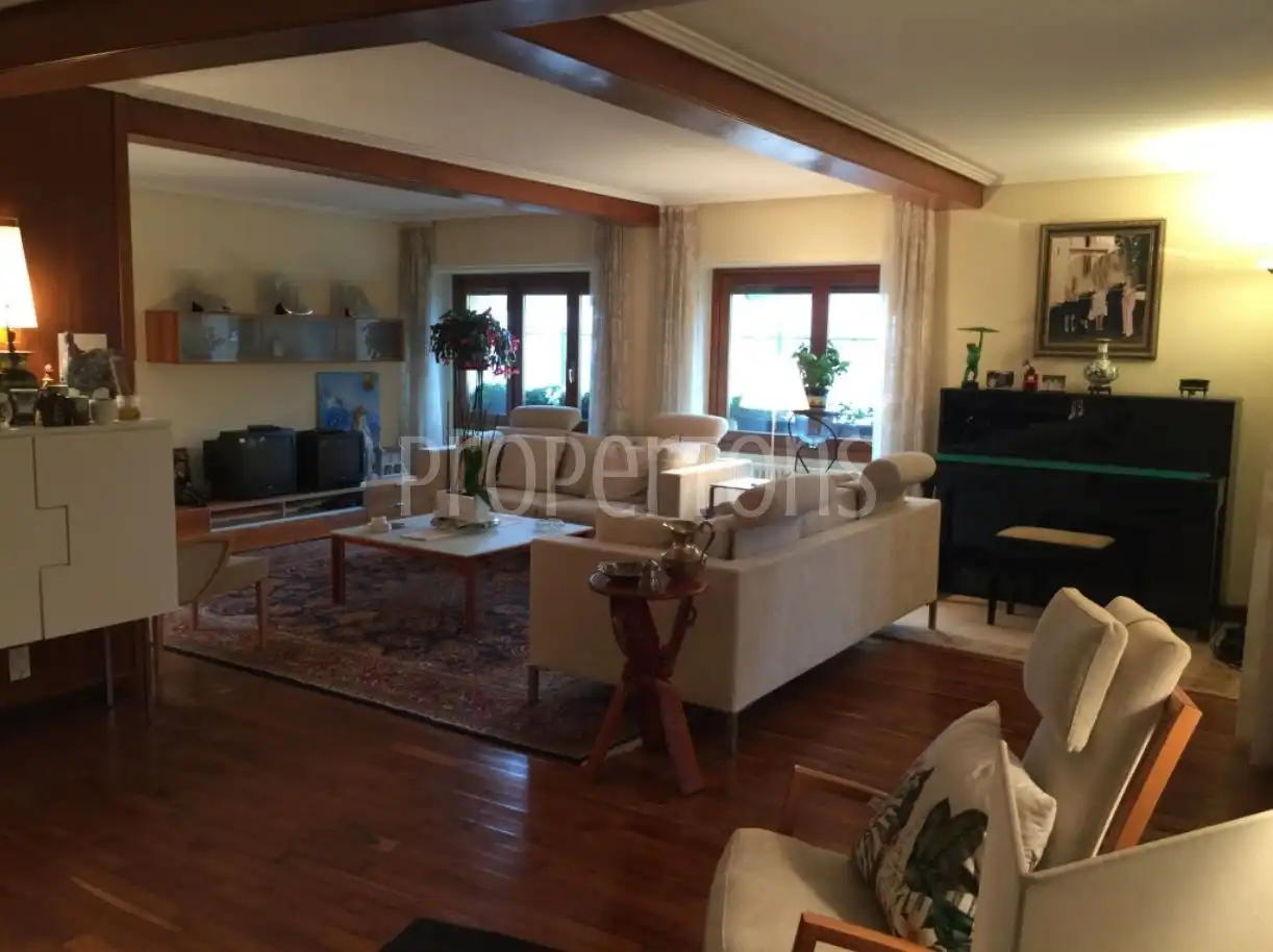 Sala d'estar de Casa adosada en venda en Vitoria - Gasteiz