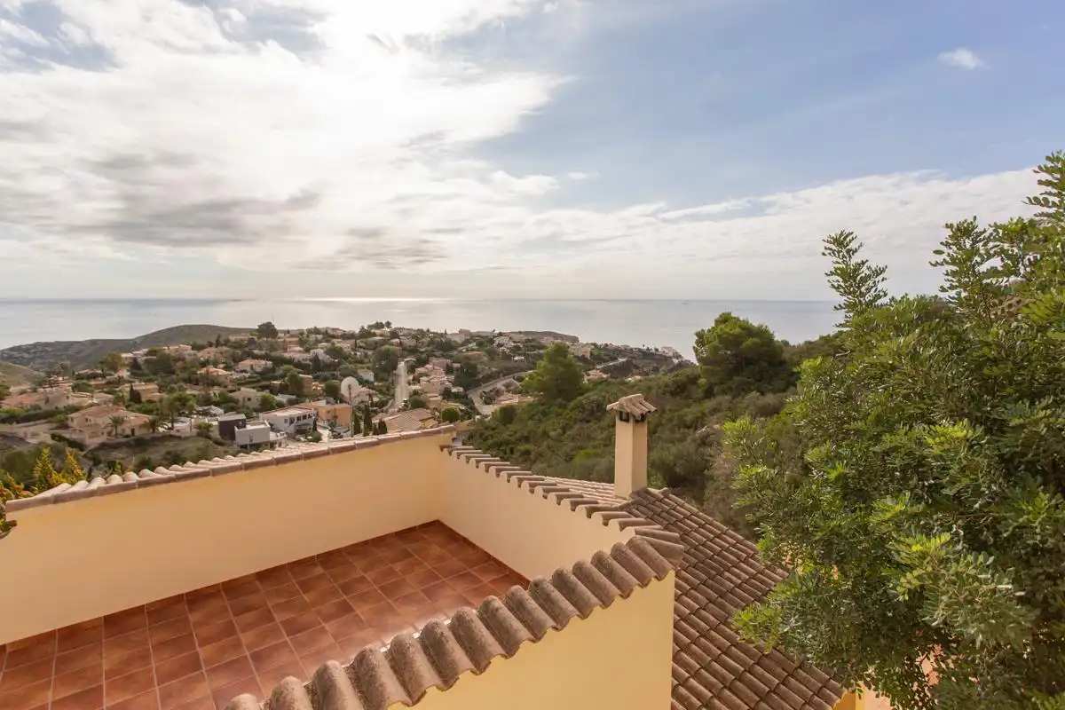 Chalet con terraza en venta en Calle Camelias, imagen 3