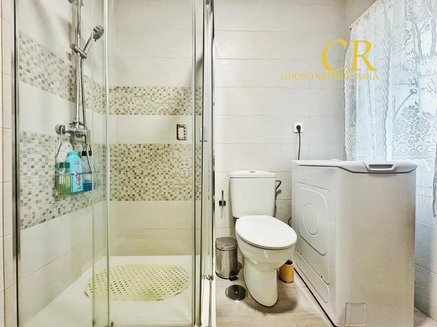 Baño de Piso en venta en Gijón  con Calefacción, Terraza y Amueblado