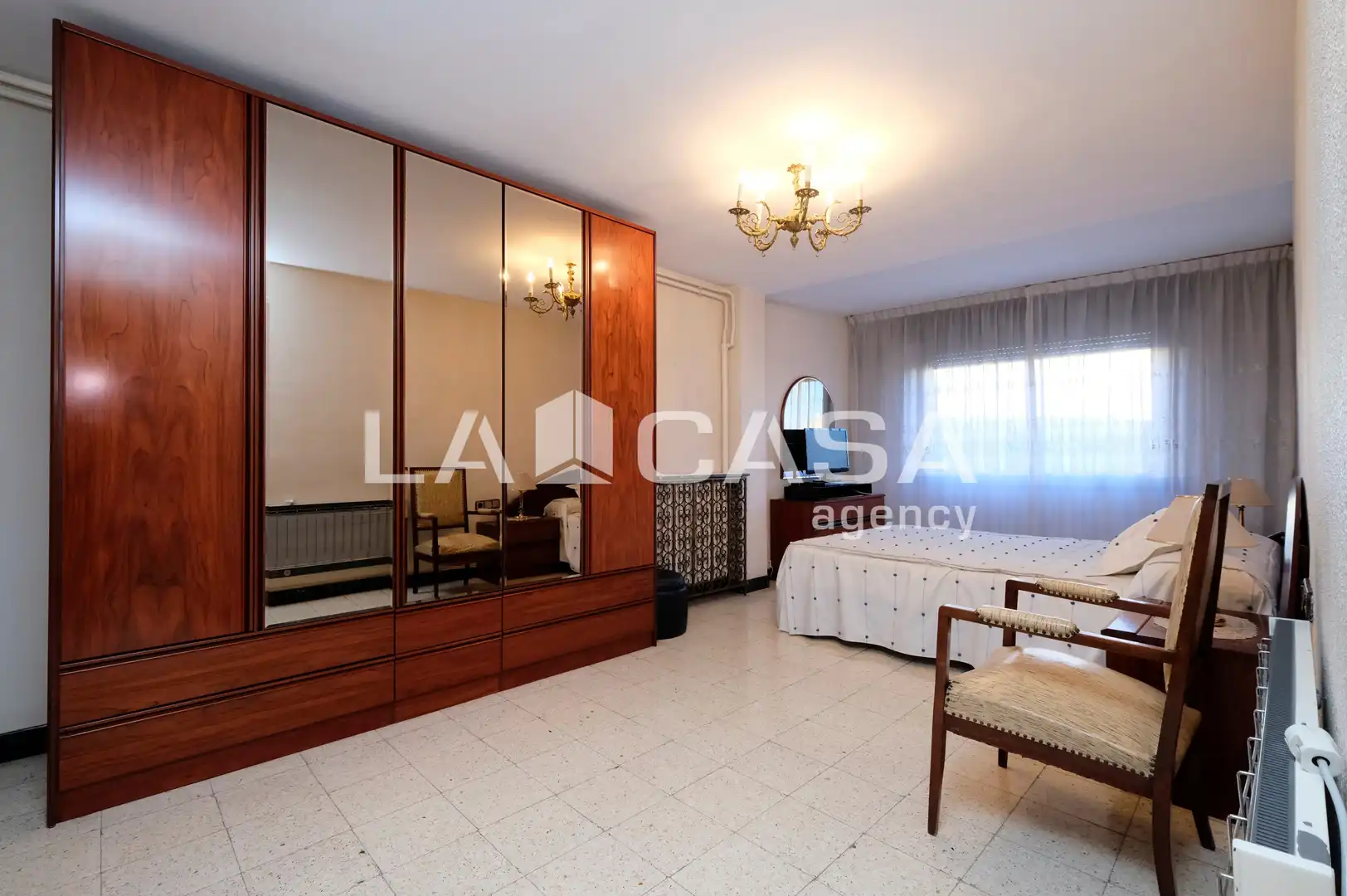 Habitación de Piso en venta en Barcelona con Calefacción y Balcón