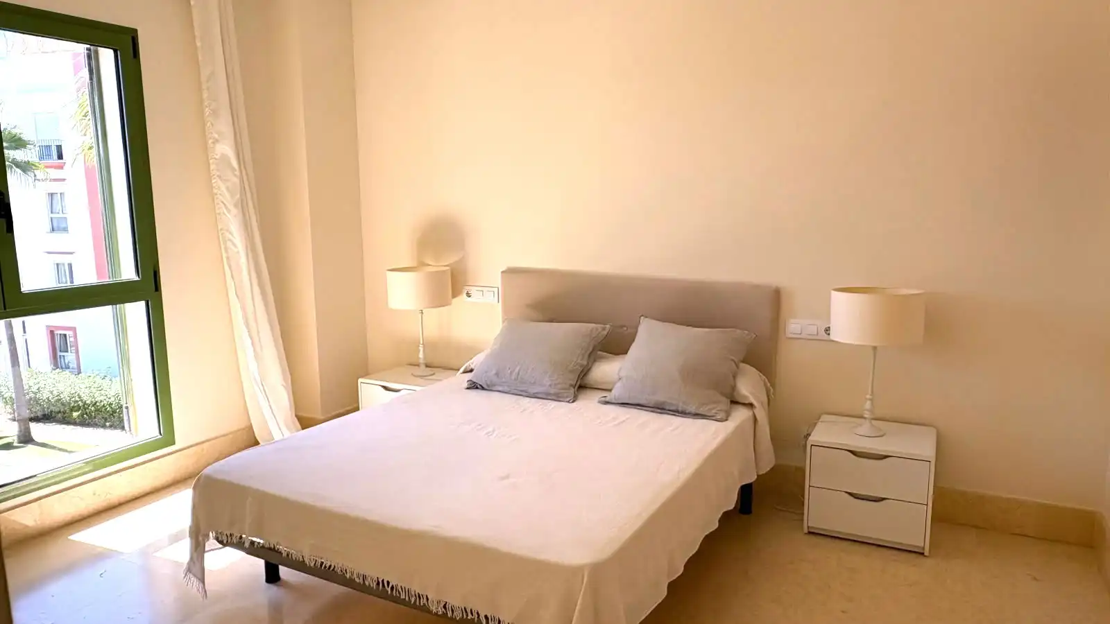 Flat with balcony to rent in Avenida de la Marina 15, imagen 8
