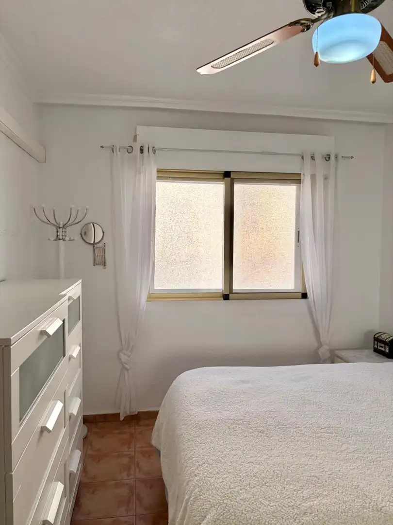 Schlafzimmer von Wohnung zum Verkauf in San Pedro del Pinatar mit Klimaanlage, Terrasse und Möbliert