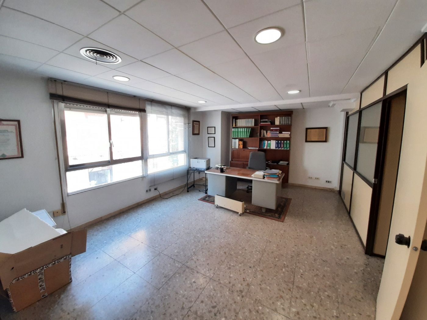 Office for sale in Centre