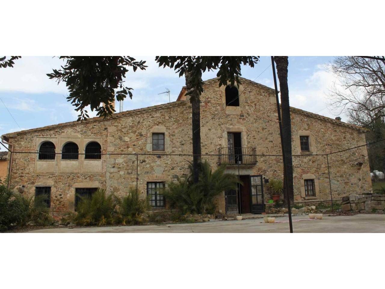 Vista exterior de Finca rústica en venda en Llagostera amb Calefacció, Jardí privat i Terrassa