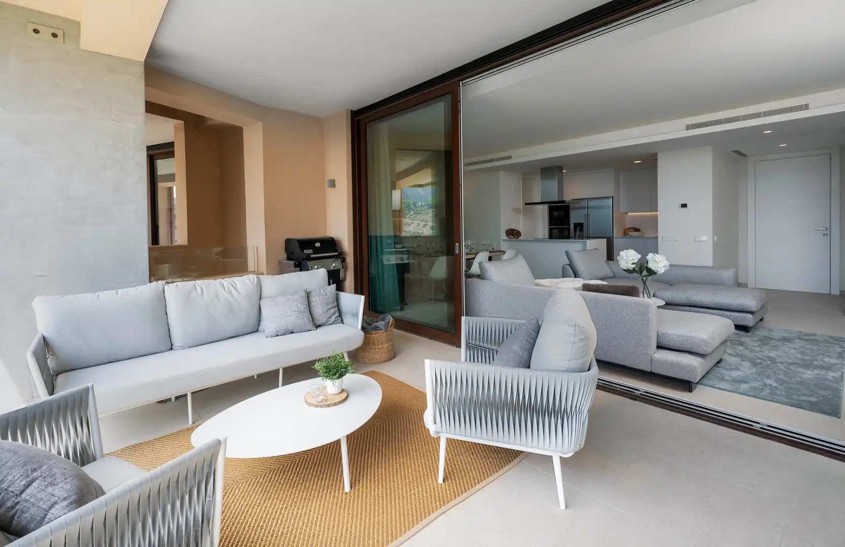 Apartament amb piscina en venda a Benahavís pueblo, imagen 13
