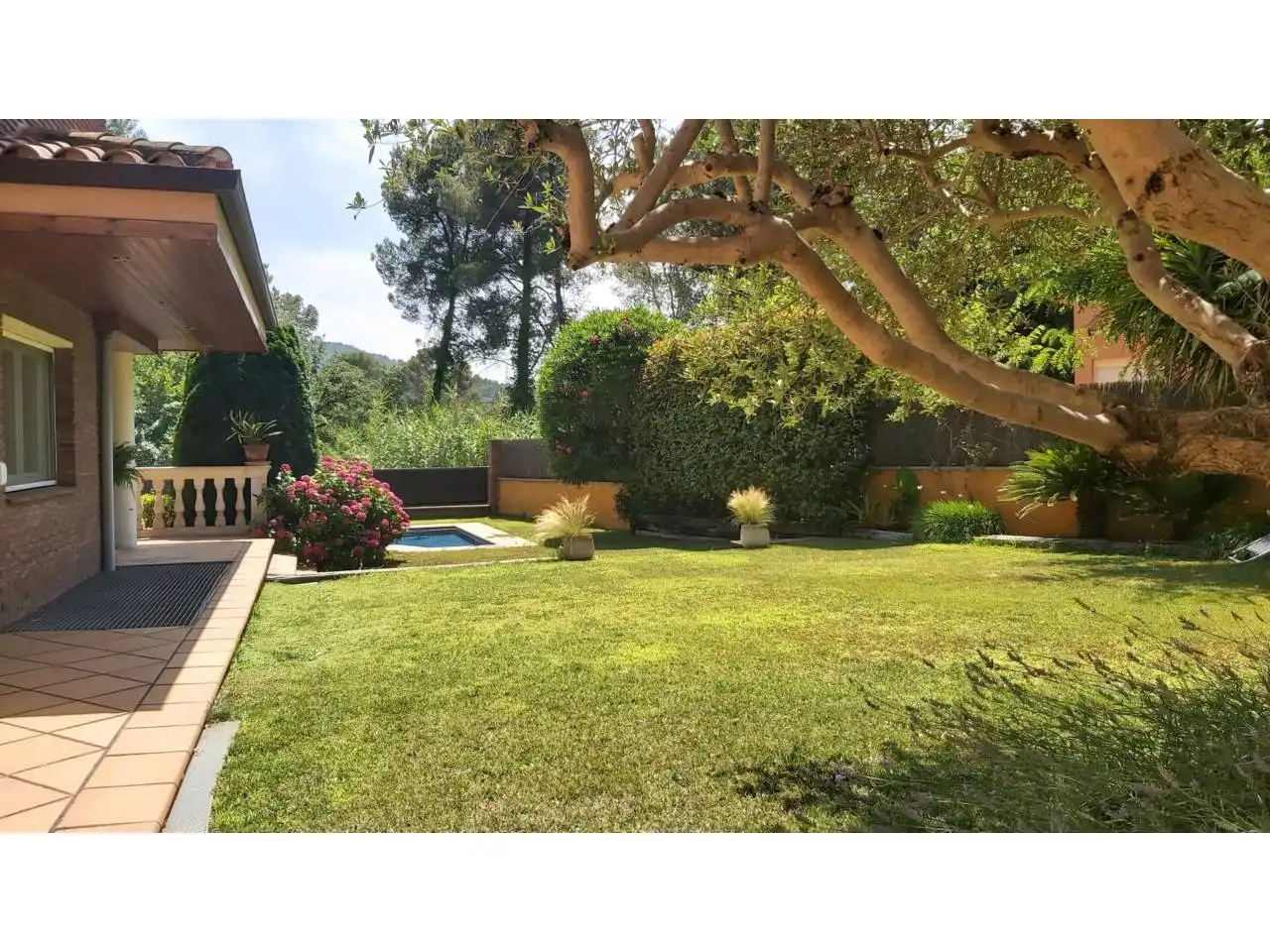 Garden of Houses for sale in Sant Cugat del Vallès  with Air Conditioner, Heating and Private garden
