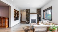 Living room of House or chalet for sale in L'Eliana  with Air Conditioner, Private garden and Terrace