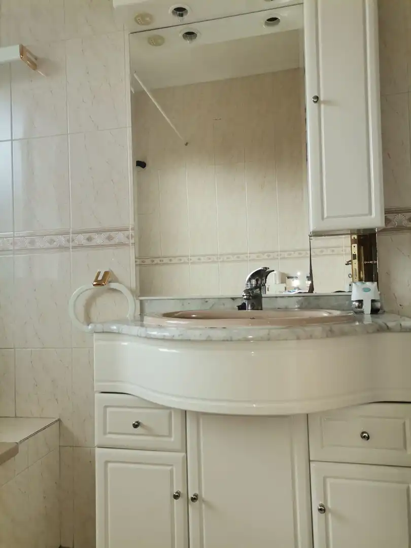 Baño de Casa o chalet de alquiler en A Mezquita  con Calefacción, Terraza y Trastero