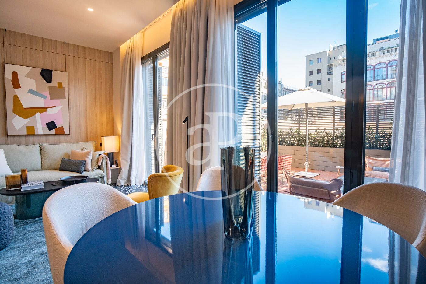 Pis de lloguer a C. del Consell de Cent, Dreta de l'Eixample