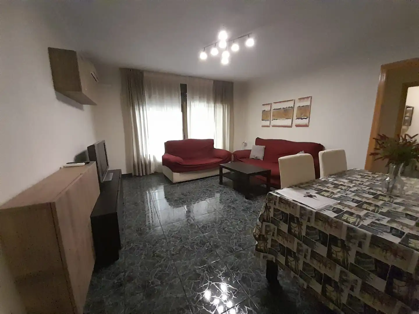 Piso con terraza en venta en Avenida Primero de Mayo