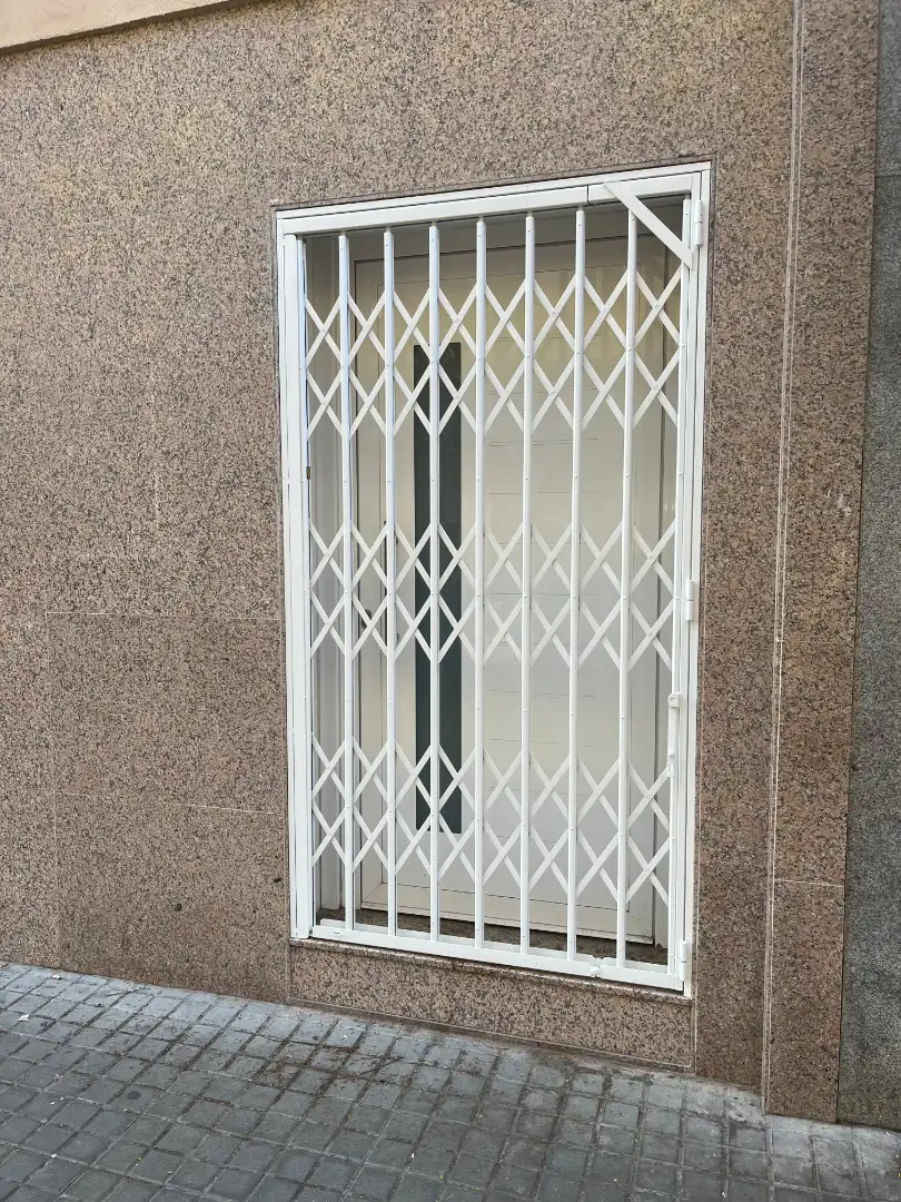Appartamento con ascensore in affitto a Carrer del Cardenal Tedeschini 8, imagen 9