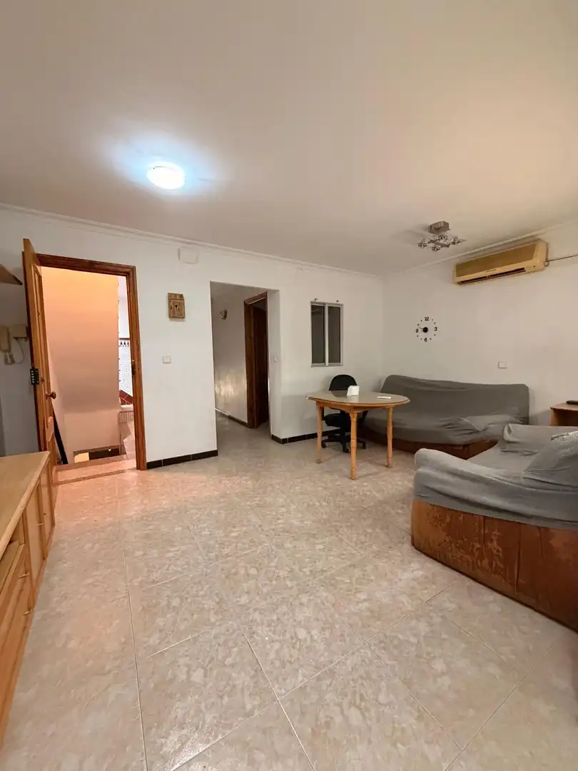 Sala d'estar de Casa o xalet en venda en Sevilla amb Aire condicionat, Terrassa i Traster
