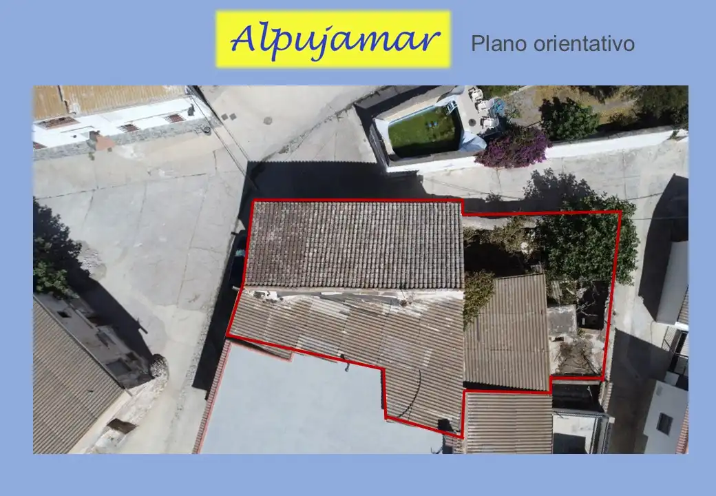 Casa adosada en venta en Turón con Jardín privado