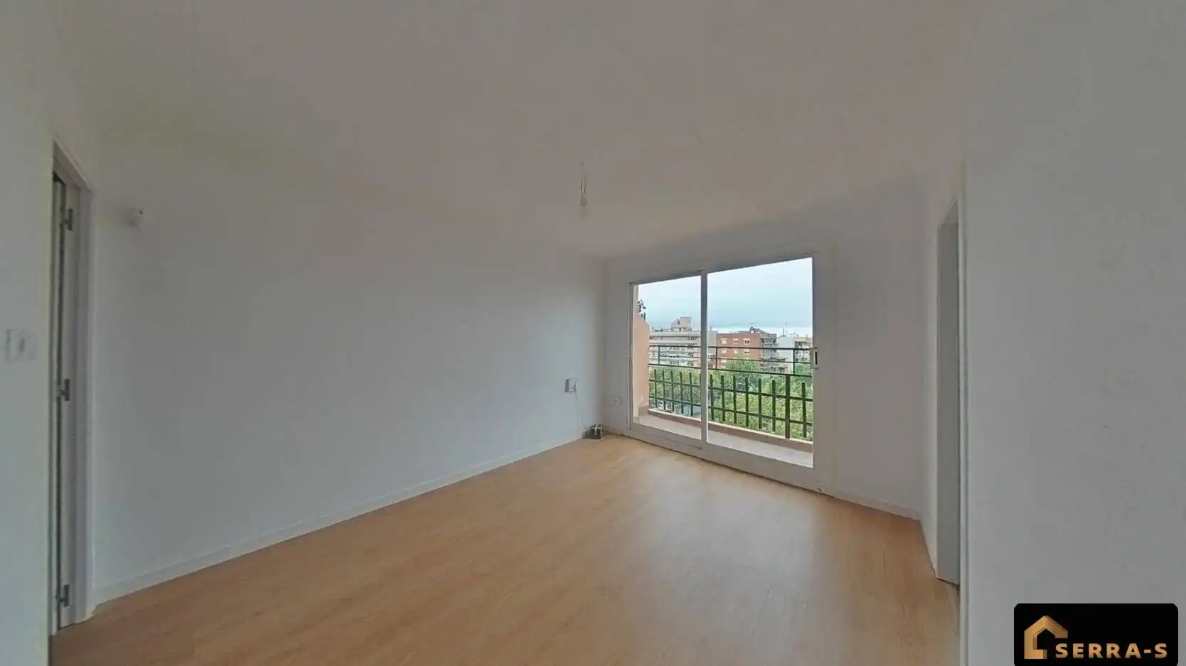 Piso con terraza en venta en Pasaje RAMON BERENGUER III, imagen 4