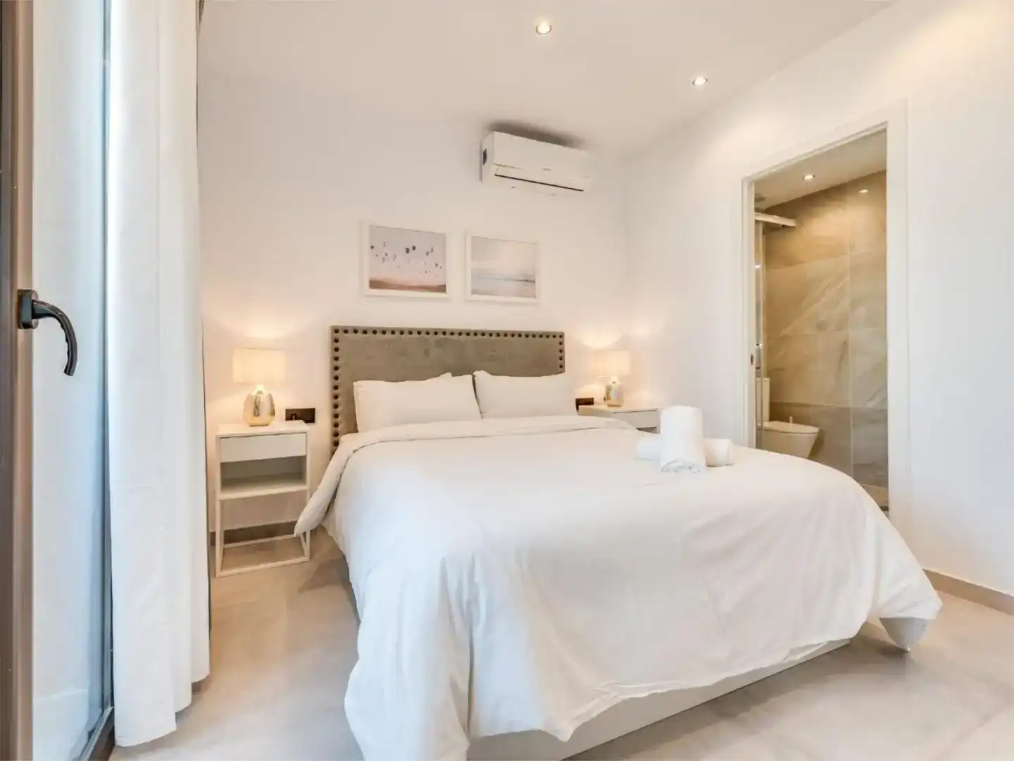 Dormitori de Apartament en venda en Estepona