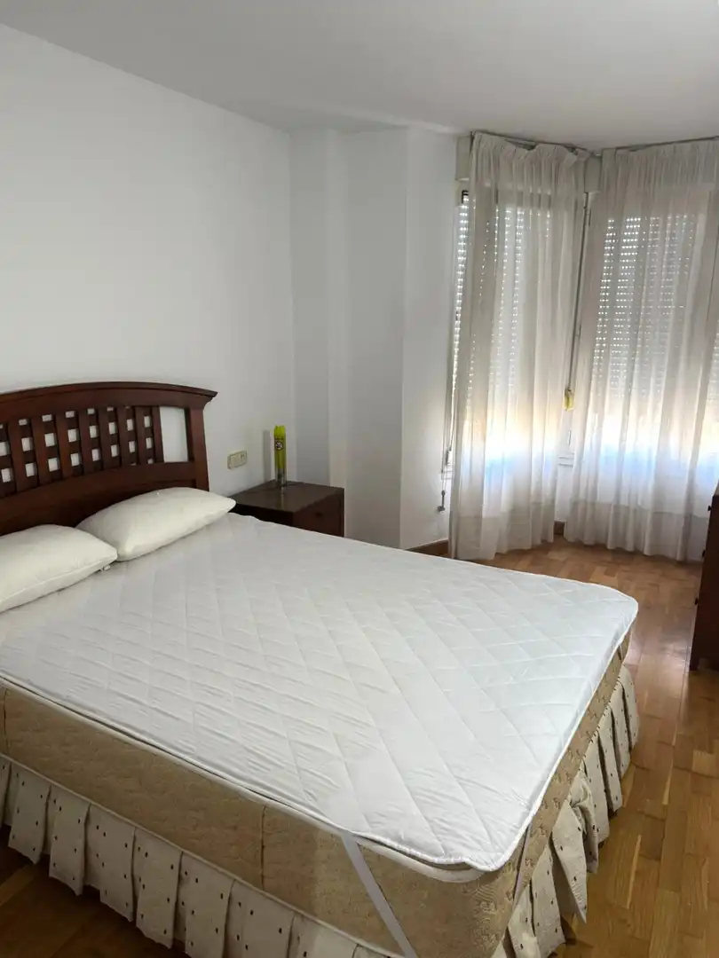 Habitación de Apartamento en venta en Torrevieja con Aire acondicionado, Trastero y Amueblado
