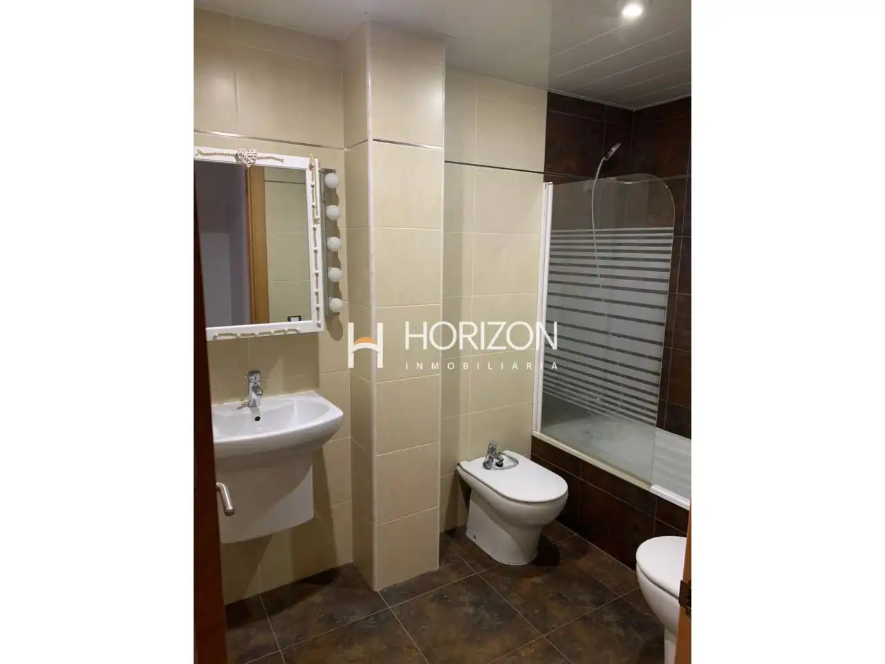 Baño de Apartamento en venta en Ribes de Freser con Calefacción, Trastero y Amueblado