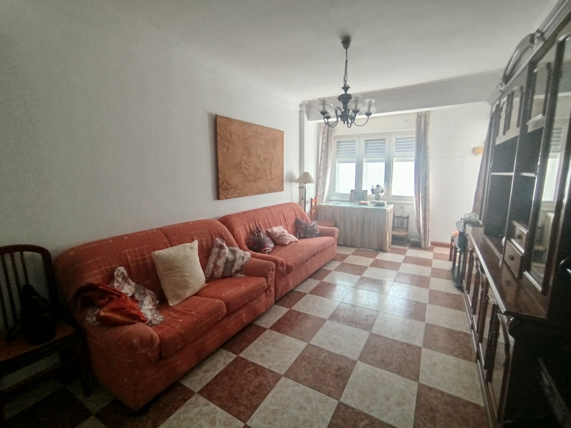Living room of Flat for sale in  Cádiz Capital  with Terrace, Furnished and Balcony