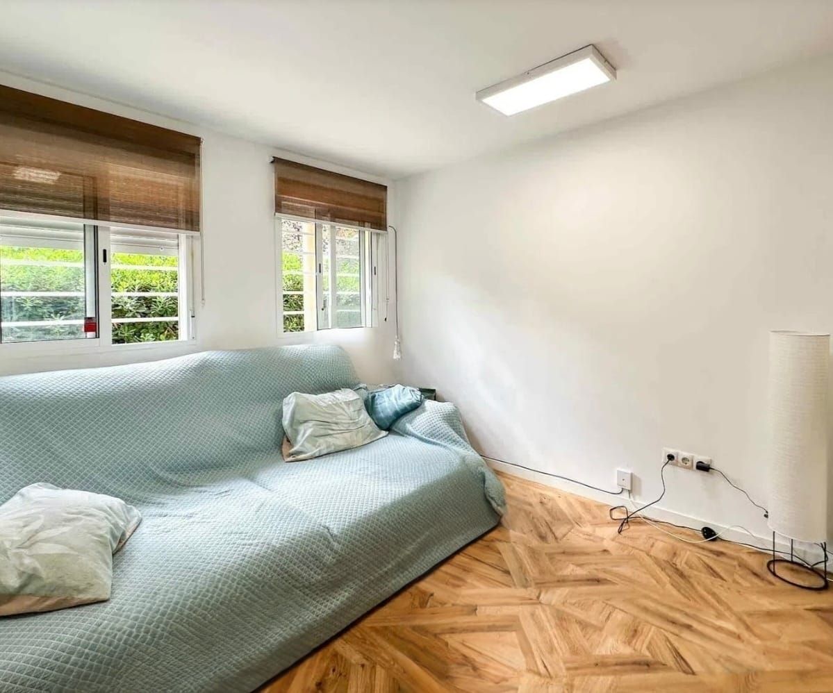 Bedroom of Flat for sale in  Madrid Capital  with Heating